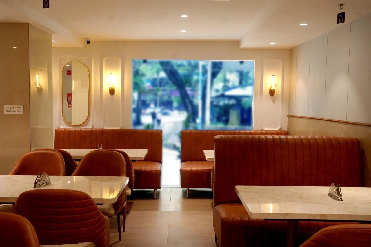 Hotel restaurant